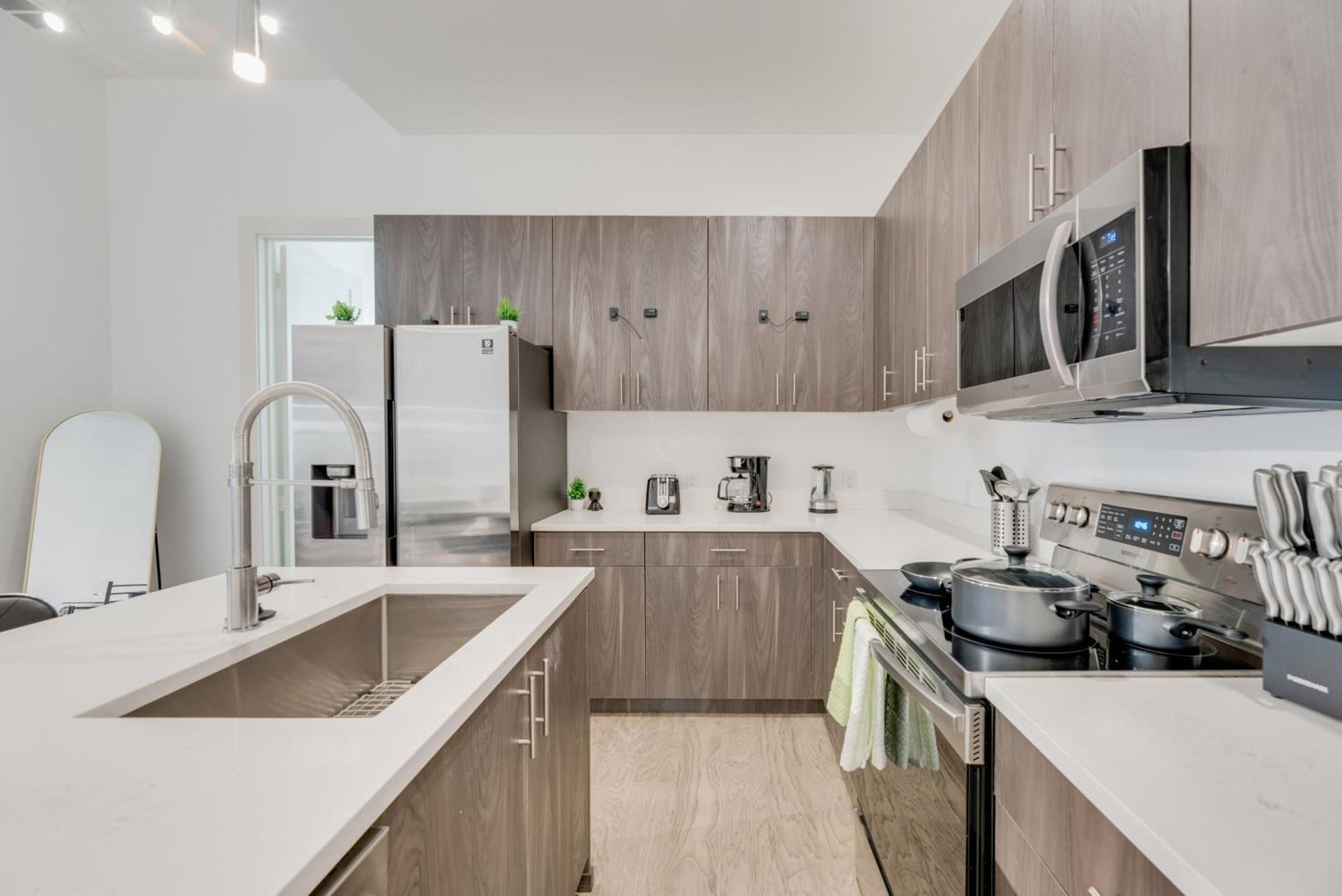 Snappy Loft Style 2Br I Gym I Parking I Workspace Dallas Exterior photo